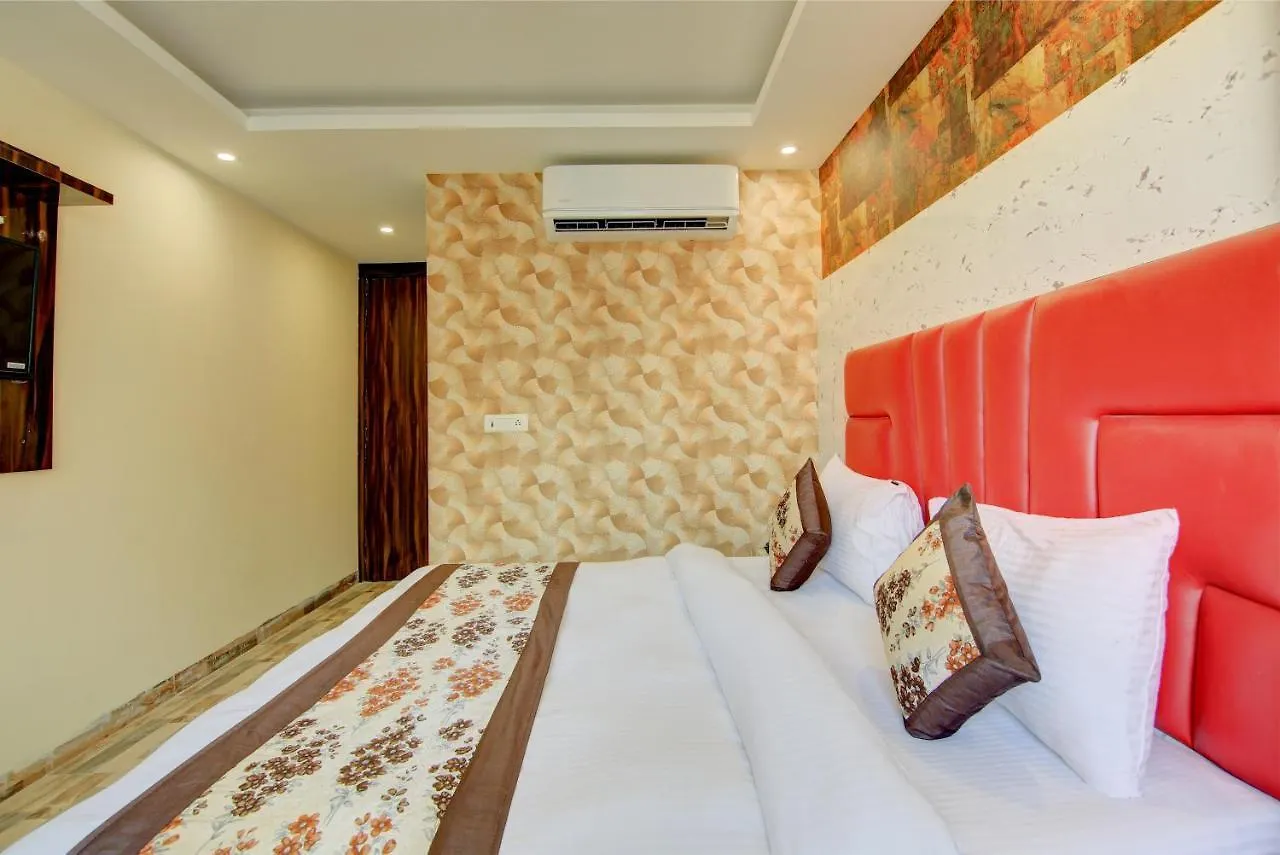 ***  Hotel Capitol New Delhi India