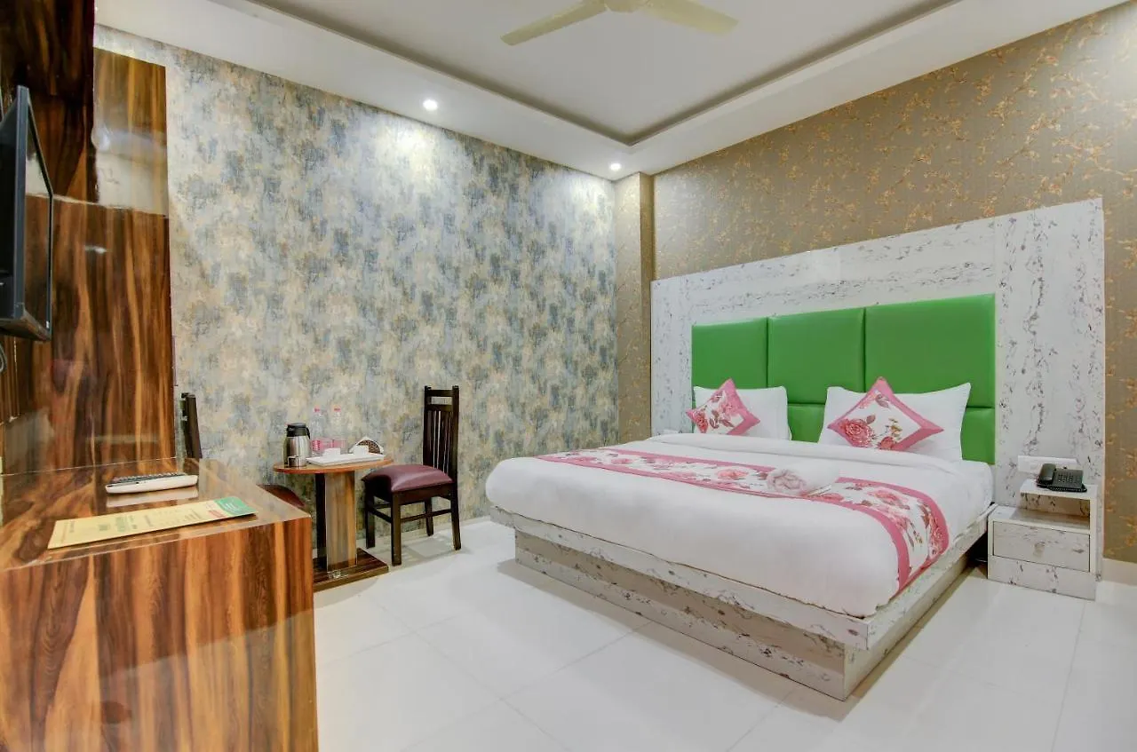 Hotel Capitol New Delhi 3*,  India